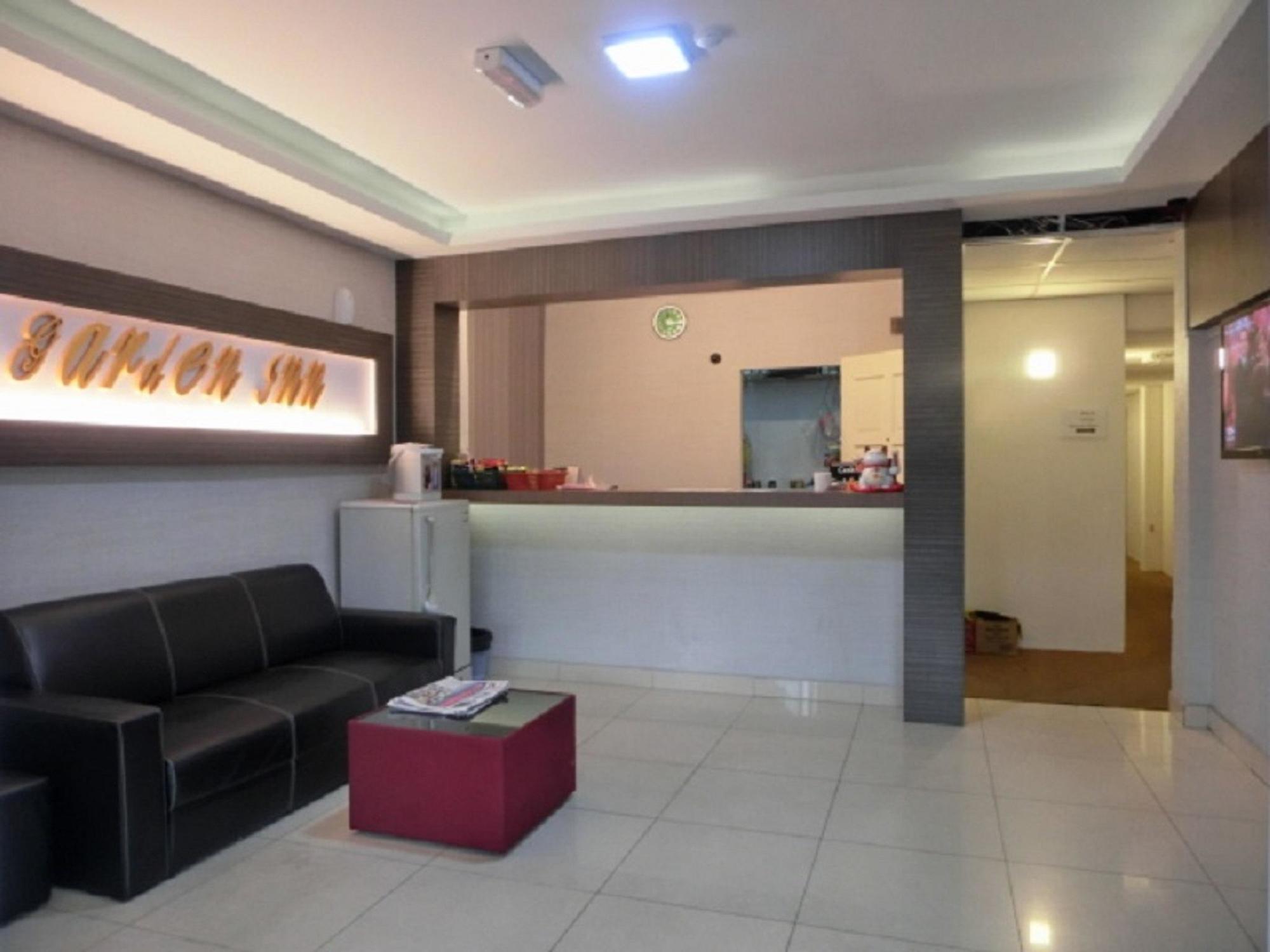The Garden Inn Мири Экстерьер фото