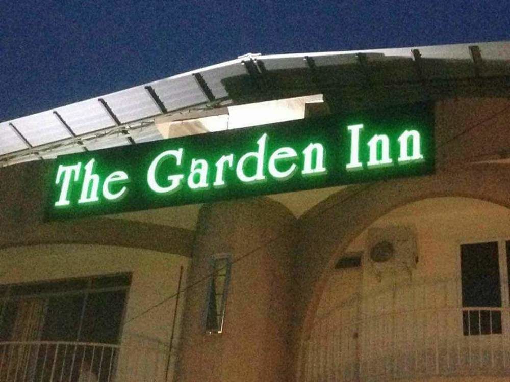 The Garden Inn Мири Экстерьер фото